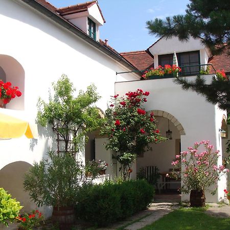 Gaestehaus Hans Moser Purbach am Neusiedlersee Buitenkant foto